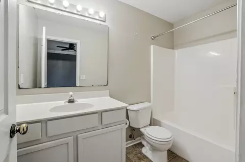 215 E Tully Ct, Columbia, MO 65202 photo 11