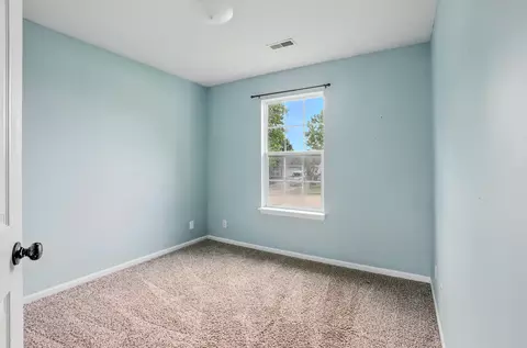 215 E Tully Ct, Columbia, MO 65202 photo 12
