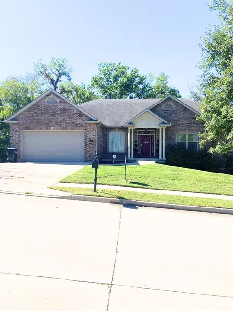 3903 Deer Foot Way, Columbia, MO 65203