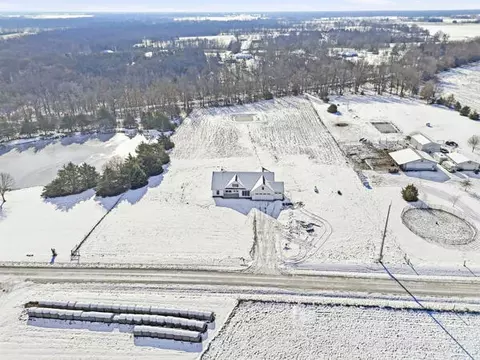 10750 E Roberts Ln, Centralia, MO 65240 photo 3