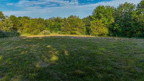 E Lake San Lynn Rd, Centralia, MO 65240