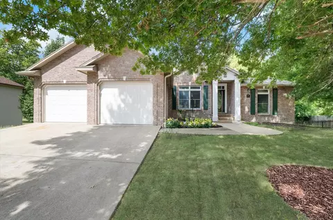 4111 Watertown Pl, Columbia, MO 65203