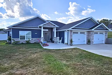 215 Carel Rd, Jefferson City, MO 65109