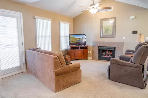 904 E Keg St, Marshall, MO 65340 photo 6