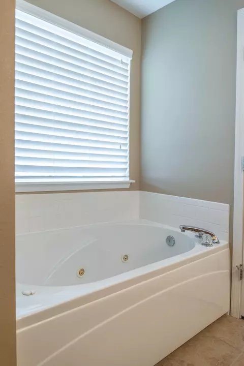 904 E Keg St, Marshall, MO 65340 photo 18