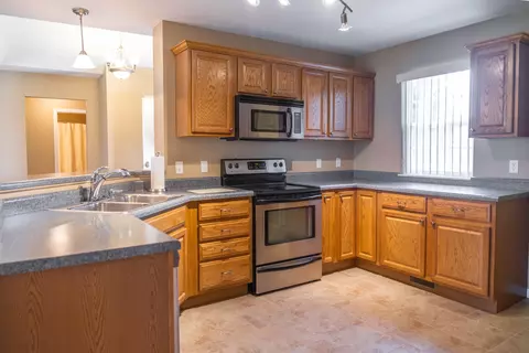 904 E Keg St, Marshall, MO 65340 photo 10