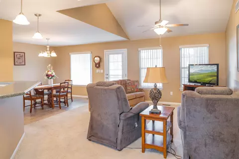 904 E Keg St, Marshall, MO 65340 photo 5