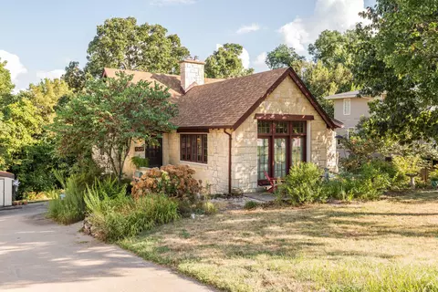 1519 Green Berry Rd, Jefferson City, MO 65101