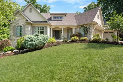 1010 E Old Hawthorne Dr, Columbia, MO 65201