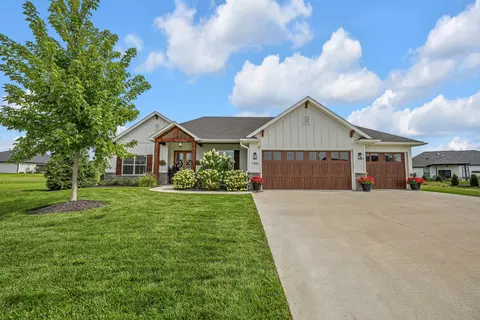 1108 Shadow Hawk Ct, Columbia, MO 65201