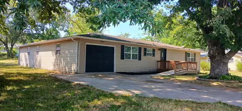 2907 Henley Dr, Columbia, MO 65202 photo 2