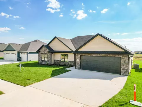 3412 Jagged Leaf Dr, Columbia, MO 65202 photo 3