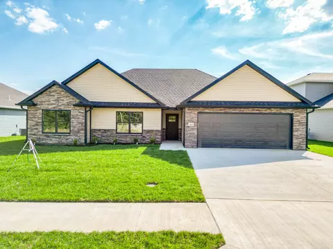 3412 Jagged Leaf Dr, Columbia, MO 65202 photo 2