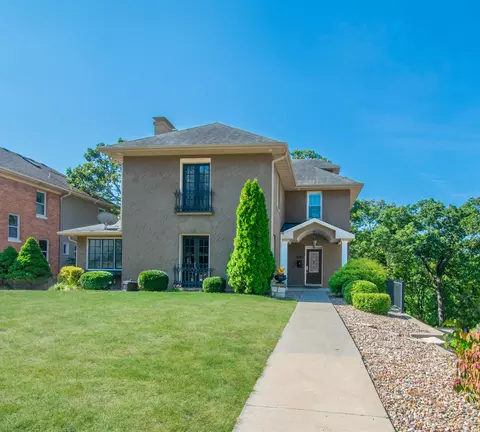 1106 Vineyard Sq, Jefferson City, MO 65101