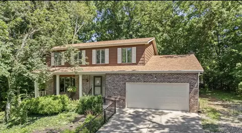3707 Woodridge Ct, Columbia, MO 65201