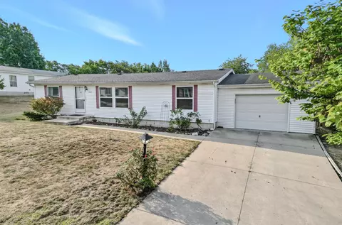 5221 N Burning Bush Rd, Columbia, MO 65202