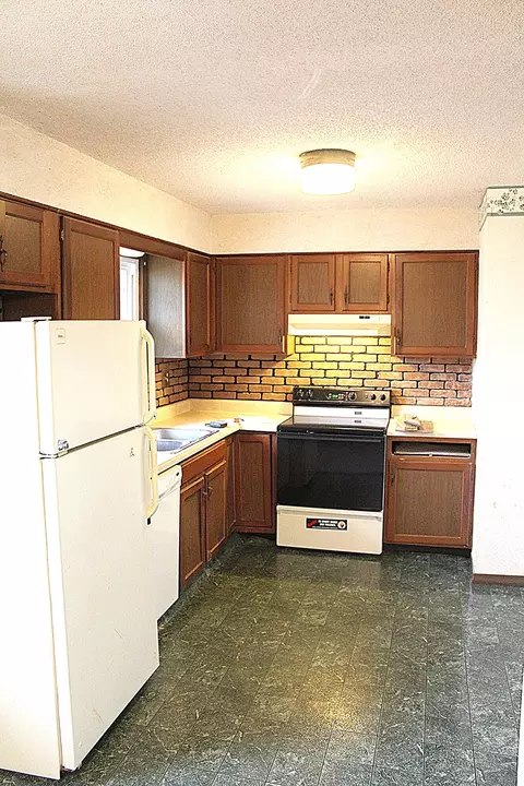 211 Cardinal Ln, Tipton, MO 65081 photo 3