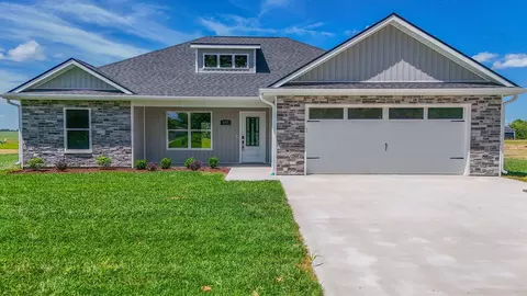 407 W Francis St, Sturgeon, MO 65284