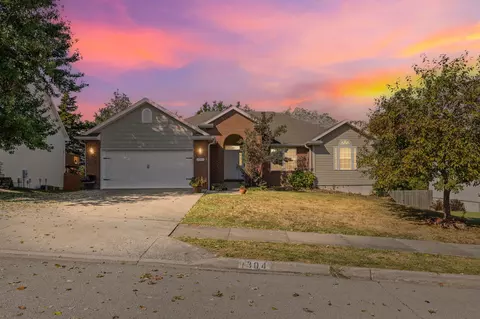 1304 Carolina Dr, Columbia, MO 65202
