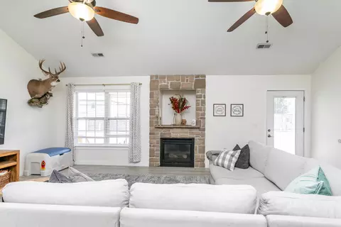 208 Jameson Dr, Ashland, MO 65010 photo 9