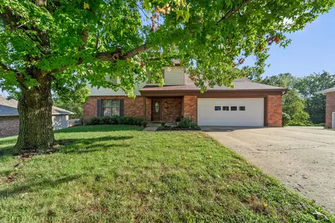 1423 Satinwood Dr, Jefferson City, MO 65109