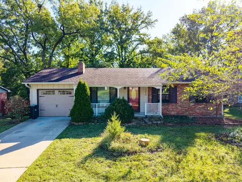 3310 Lynnwood Dr, Columbia, MO 65203