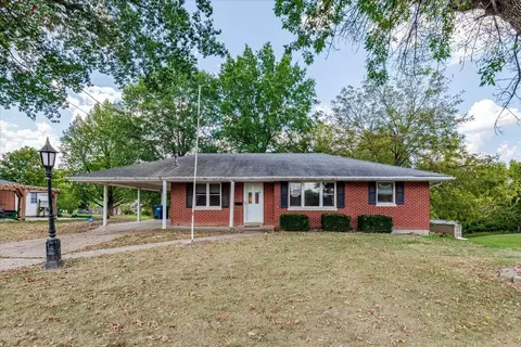 211 Indian Meadows Dr, Jefferson City, MO 65101