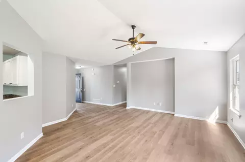576 E Clearview Dr, Columbia, MO 65202 photo 8