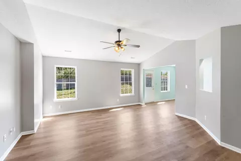 576 E Clearview Dr, Columbia, MO 65202 photo 6