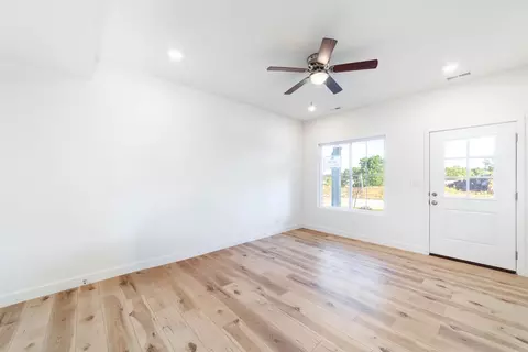 2656 Frazier Lp Lp, Columbia, MO 65202 photo 2