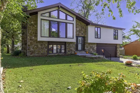 1346 Bennington St, Mexico, MO 65265