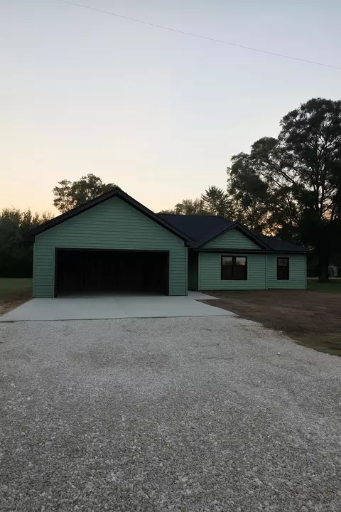 1040 Private Road 2628, Moberly, MO 65270