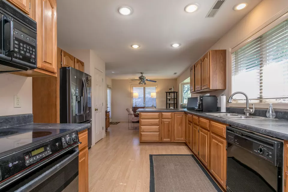 Kitchen - 3711 Shadow Glen Ct, Columbia, MO 65203 photo 1 of 3