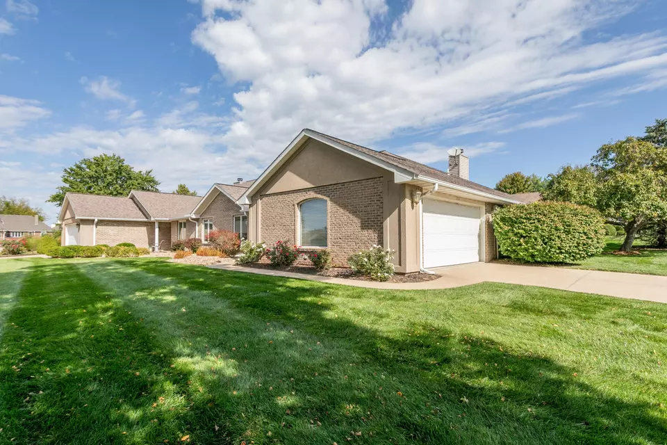 Exterior - 3711 Shadow Glen Ct, Columbia, MO 65203 photo 3 of 9