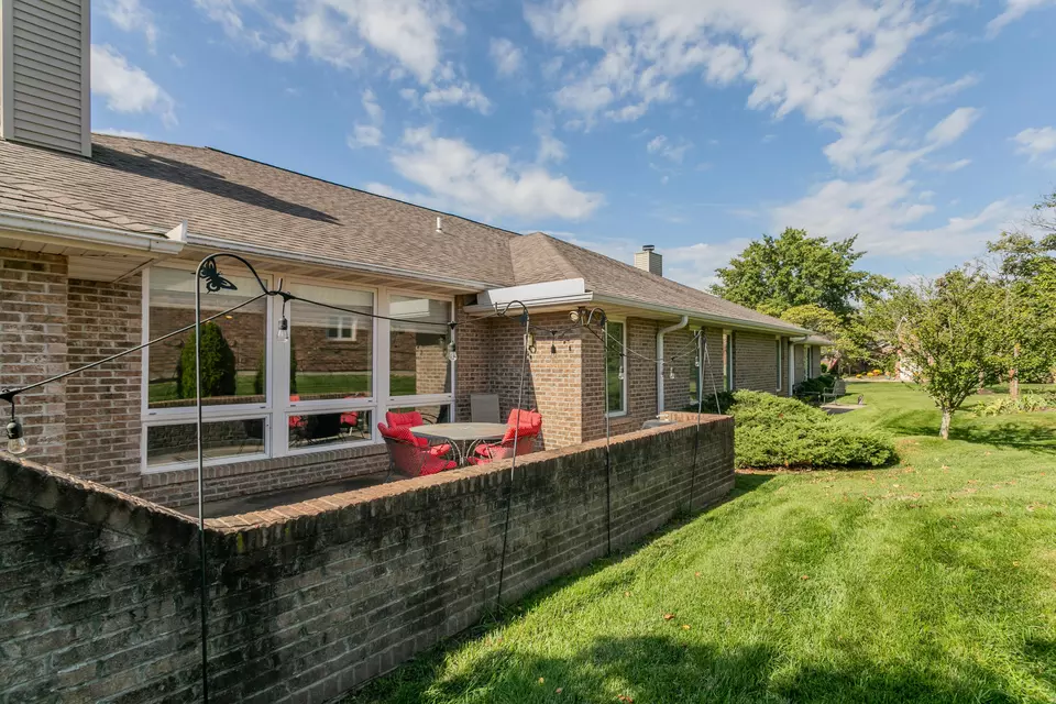 Exterior - 3711 Shadow Glen Ct, Columbia, MO 65203 photo 8 of 9