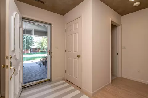 Entry Way - 3711 Shadow Glen Ct, Columbia, MO 65203 photo 1 of 2