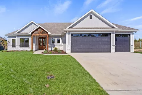 2805 Easley Cabin Cir, Columbia, MO 65201