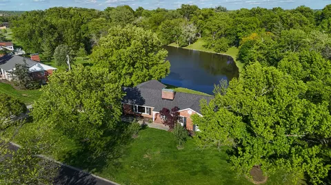 1022 Queen Ann Dr, Columbia, MO 65201