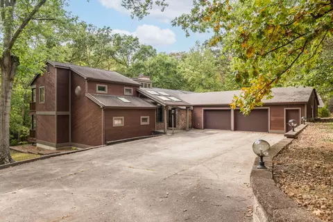 1635 Seven Hills Rd, Jefferson City, MO 65101