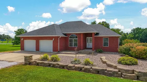 1040 Private Road 2982, Clark, MO 65243