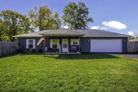 440 W Walnut St, Auxvasse, MO 65231