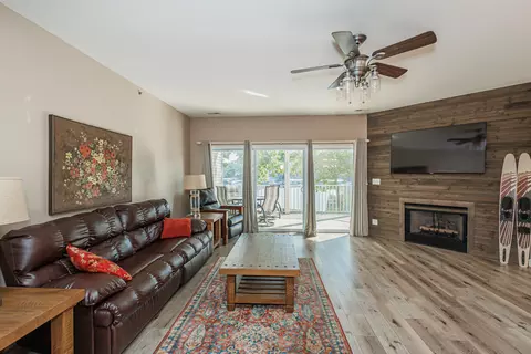 64 Port Royale Dr #1B, Sunrise Beach, MO 65079