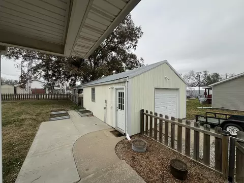 210 3rd St, Pilot Grove, MO 65276 photo 11