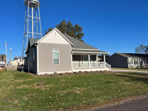 210 3rd St, Pilot Grove, MO 65276 photo 2