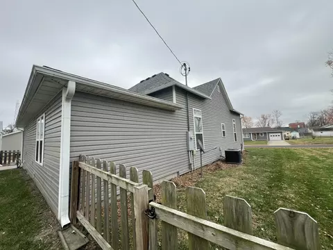 210 3rd St, Pilot Grove, MO 65276 photo 10
