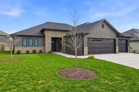 3308 Gray Birch Dr, Columbia, MO 65202