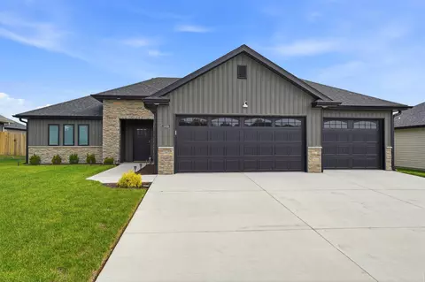 3308 Gray Birch Dr, Columbia, MO 65202