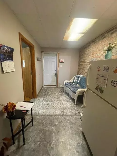 Entry Way - 207 N Main St, Paris, MO 65275 photo 1 of 1