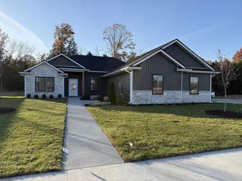 5905 Harvest Leaf Dr, Columbia, MO 65202