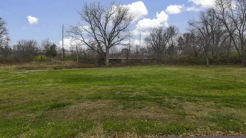 1415 Scott St, Moberly, MO 65270 photo 4